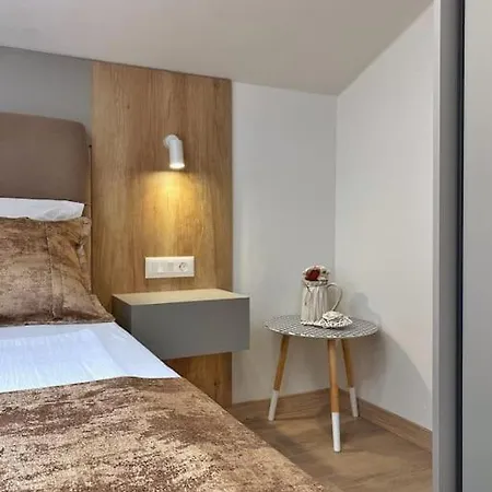 Apartament Holiday *